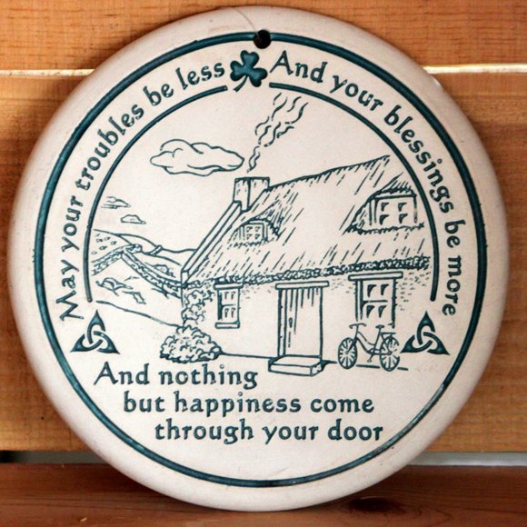 Seneca Ceramics Irish Blessings Bread And Bun Warmer Trivet - Picture 2 of 7